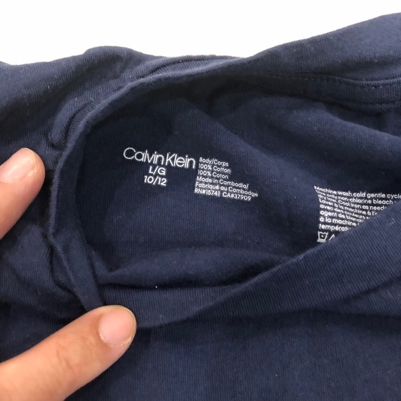 Calvin Klein t-shirt - Picture 2 of 3